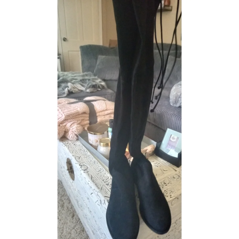 🆕⭐ STUART WEITZMAN Lowlands black suede boots